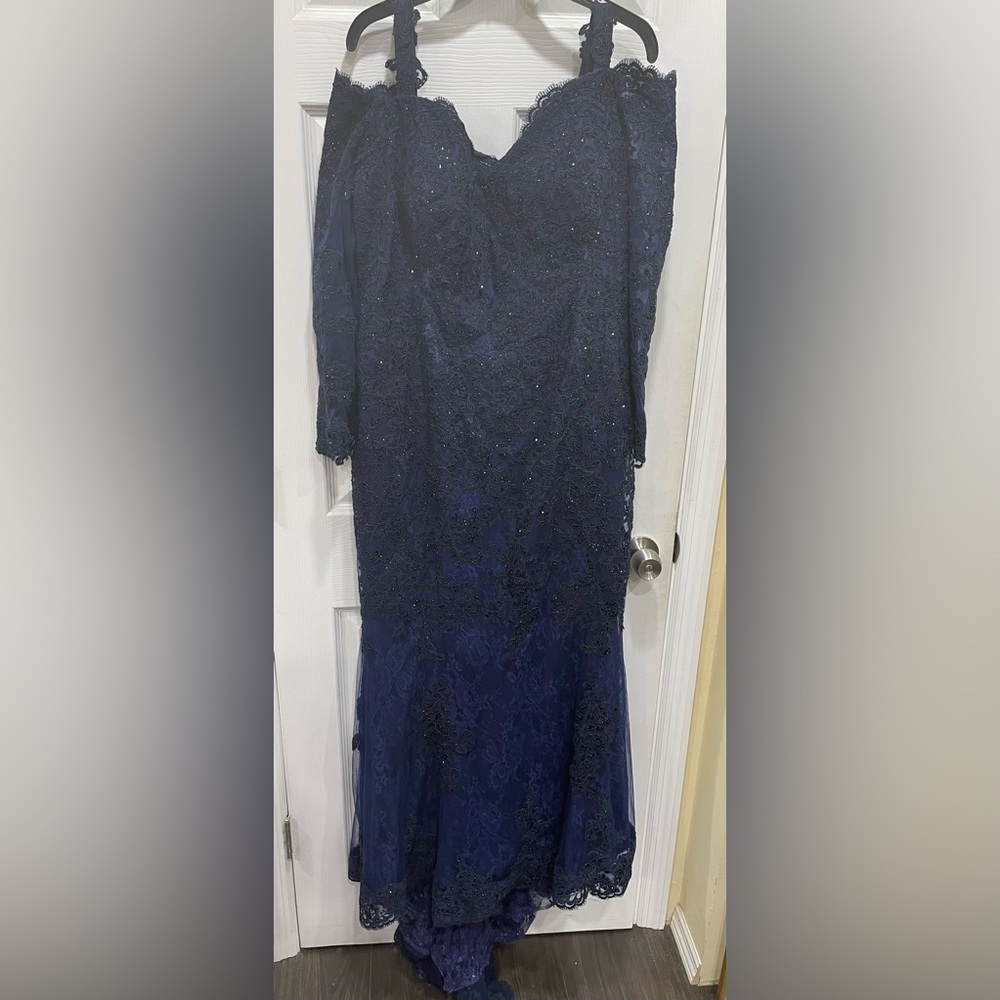 Mother of Bride Navy Blue Beaded Lace Dress Gown Sheer Long Sleeve Tail Sz XL 16